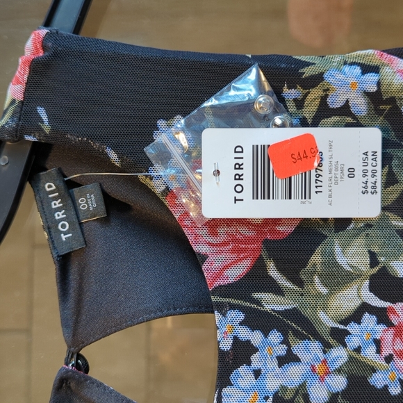 NWT Torrid Floral Mesh Lined Dress - Picture 8 of 9